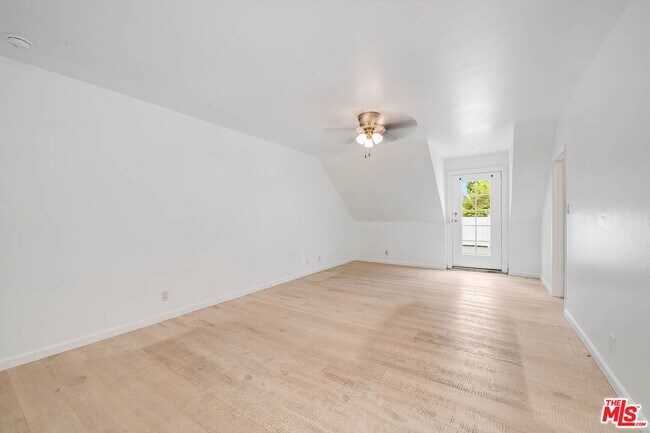 Building Photo - 4309 Gentry Ave