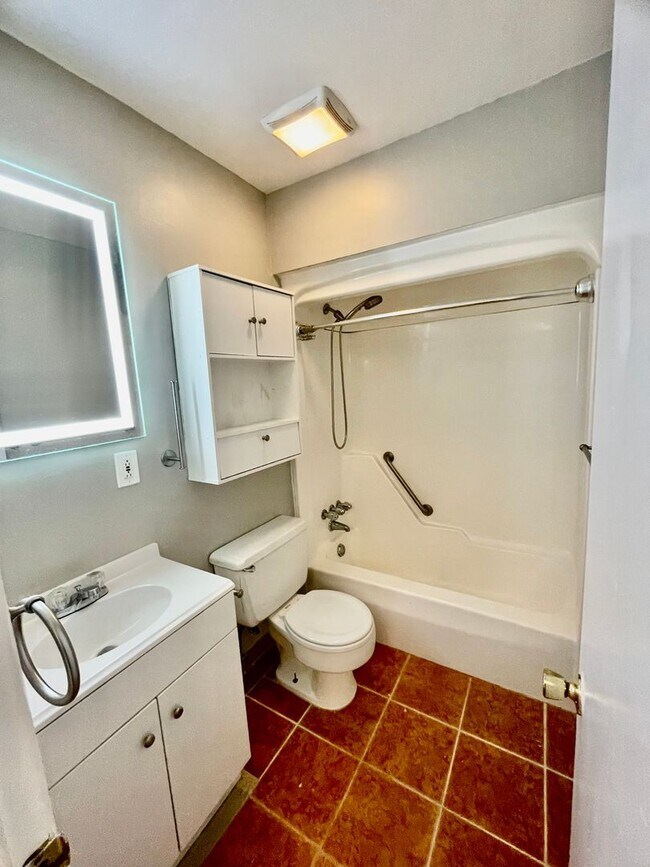 Building Photo - 332 Lehigh Avenue (Full Service)