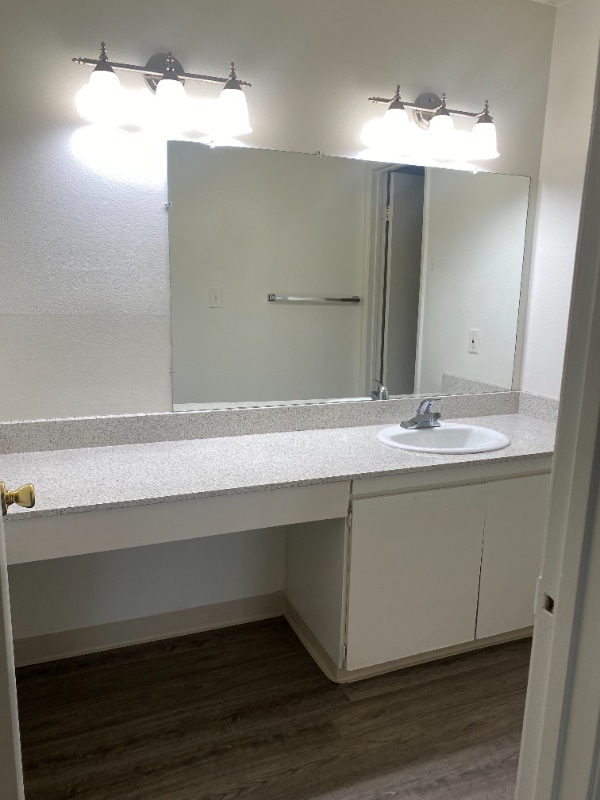 Building Photo - 931 N Highland St