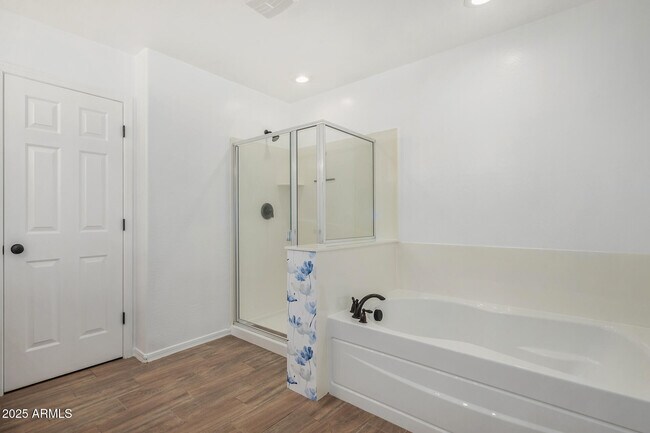 Building Photo - 11137 E Sonrisa Ave