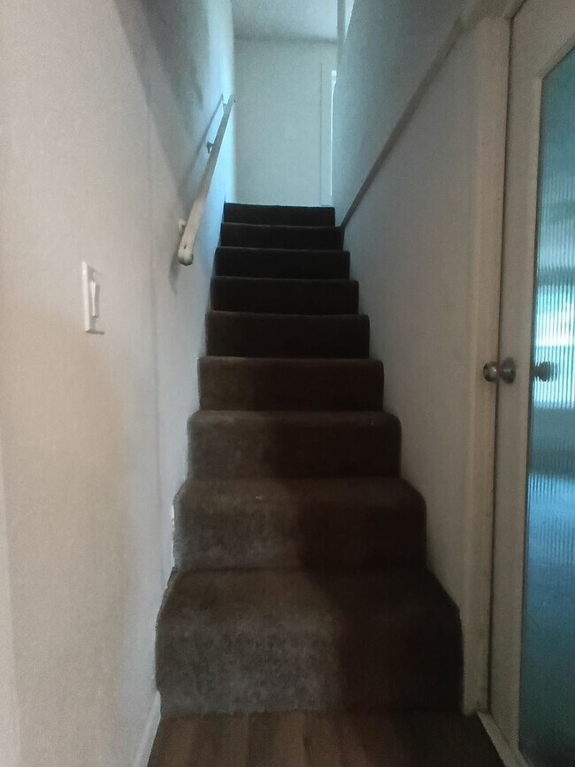 Building Photo - New Remodel- HOLIDAY SPECIAL- FIRST FULL M...