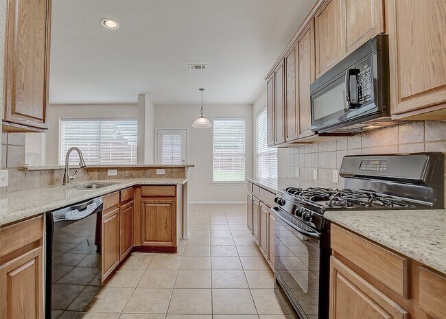 Building Photo - 2609 Monroe Dr