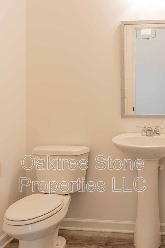 Building Photo - 3378 Skyland Dr