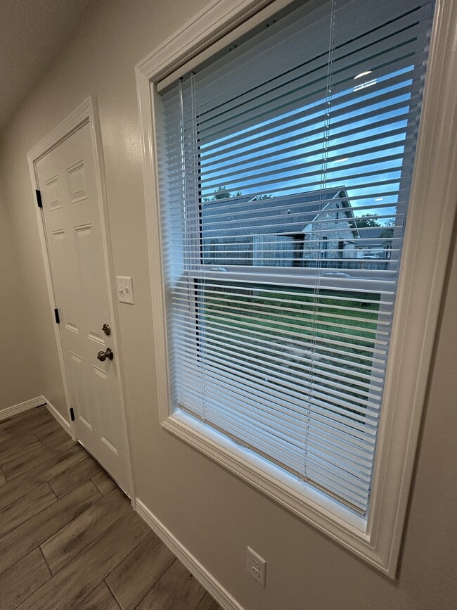 Building Photo - 2515 Kavanaugh Rd