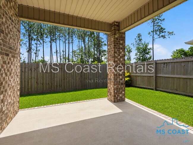 Building Photo - 5543 Overland Dr