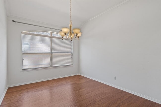 Building Photo - 2529 Mirasol Loop