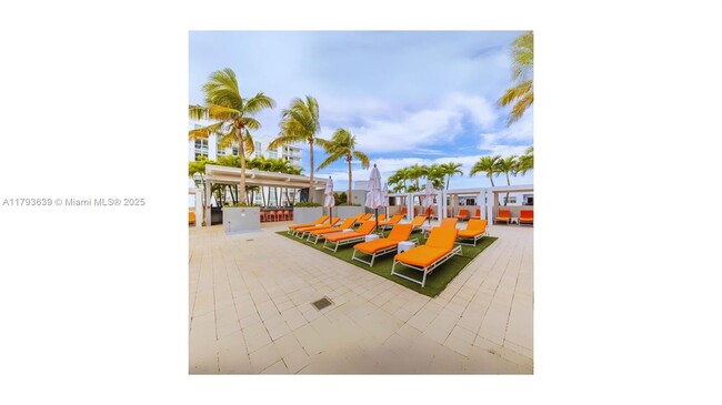 Building Photo - 3101 Bayshore Dr