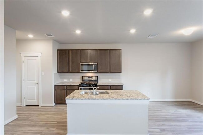 Building Photo - 17303 Leafroller Dr
