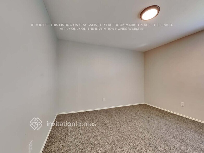Building Photo - 802 Windflower Dr