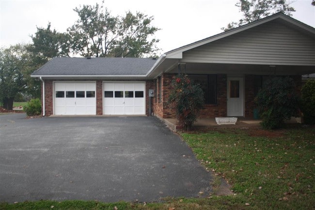 Building Photo - 7848 Nashville Rd