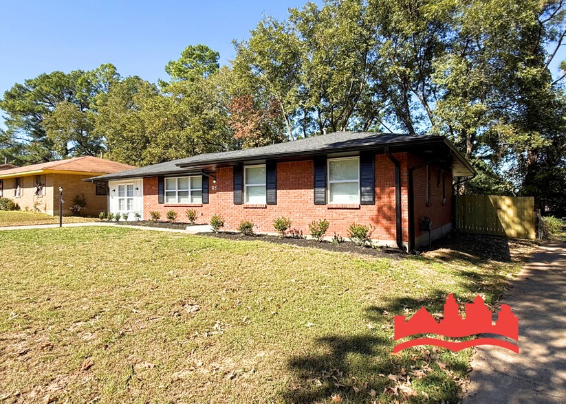 Building Photo - 890 W Marigold Ln