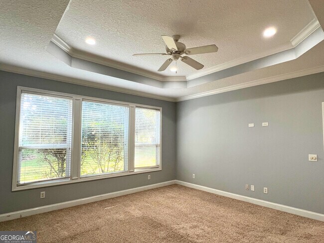 Building Photo - 582 Eagle Blvd