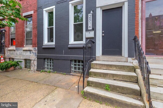 Building Photo - 2516 Master St