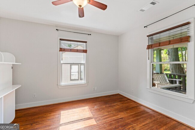 Building Photo - 1422 Metropolitan Ave SE