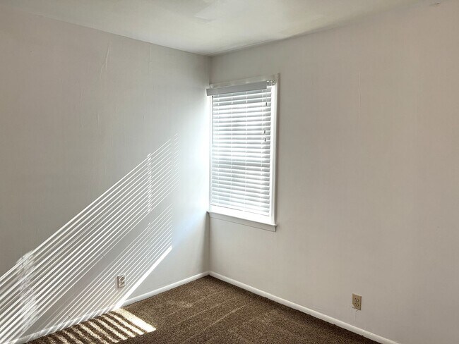 Building Photo - Cute Home in East Macon