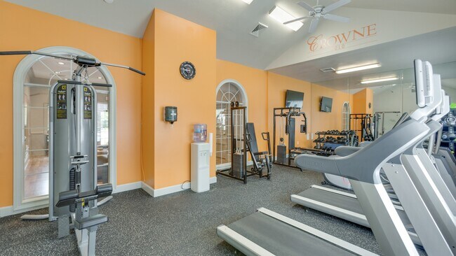 Building Photo - 875 Crowne Forest Ct
