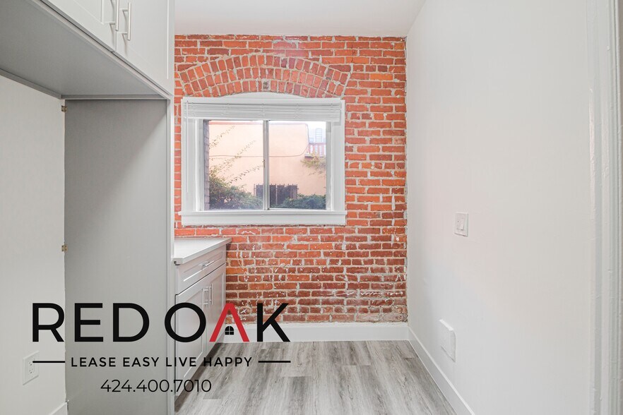 Building Photo - 147 Normandie Ave