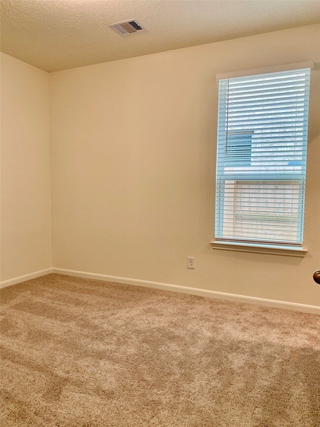 Building Photo - 2920 Grand Anse Dr