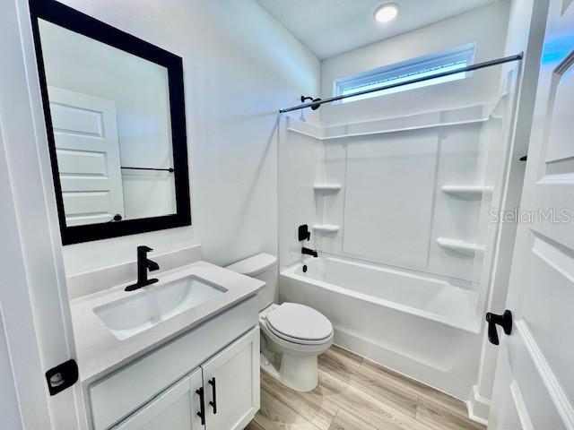 Building Photo - 1497 Laredo Ave