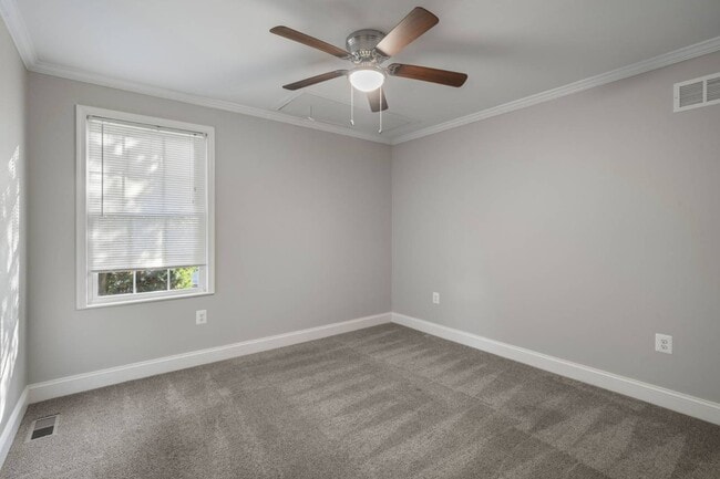 Building Photo - 1516 Cedarwood Dr