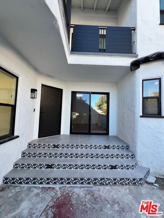 Building Photo - 1449 S Durango Ave