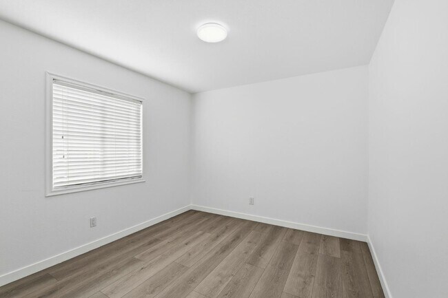 Building Photo - 29016 Lillyglen Dr