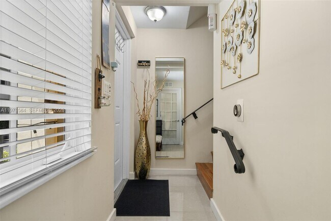 Building Photo - 18413 NE 27th Ct