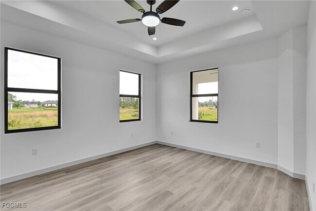 Building Photo - 1024 Halby Ave S