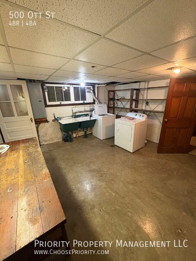 Building Photo - 500 Ott St