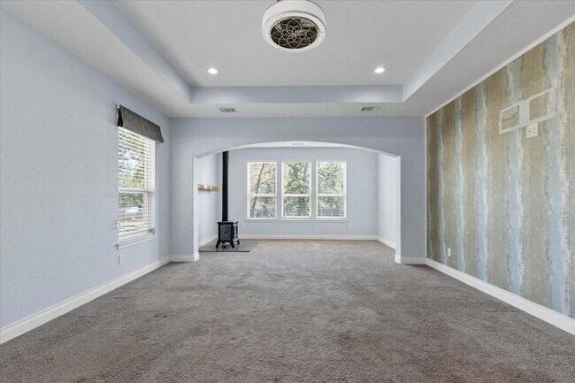 Building Photo - 127 Medlar Dr