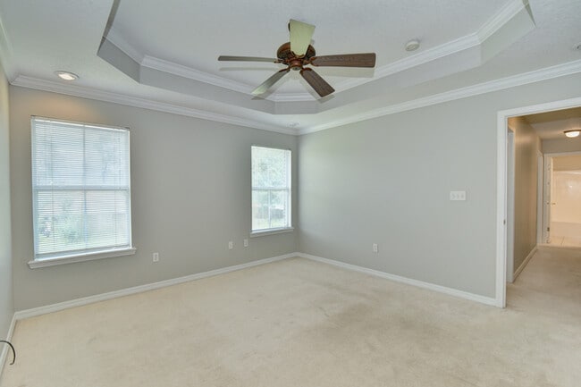 Building Photo - 15065 Warren Dr