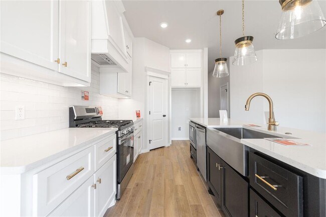 Building Photo - 9224 NW 86th St