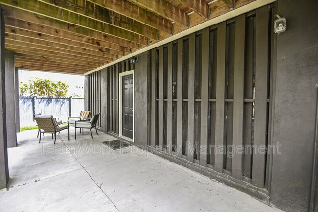 Building Photo - 1485 Menhaden Ln