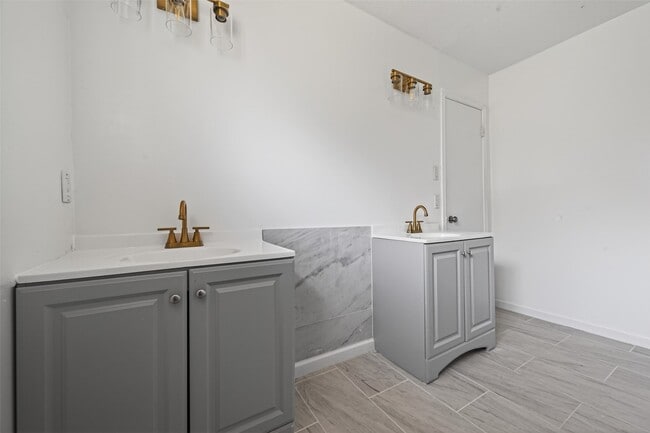 Building Photo - 22723 Timber Dust Cir