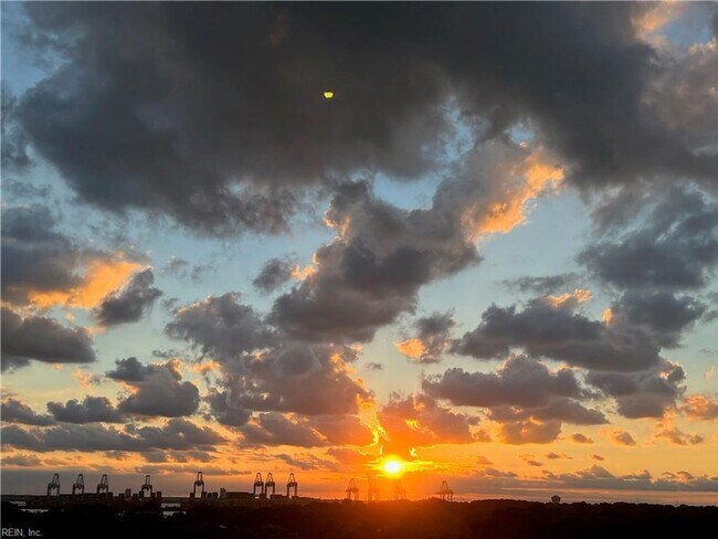Building Photo - Algonquin Park