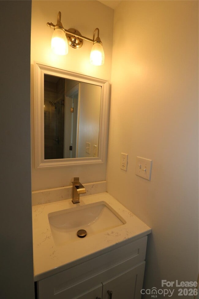 Building Photo - 2227 Celia Ave