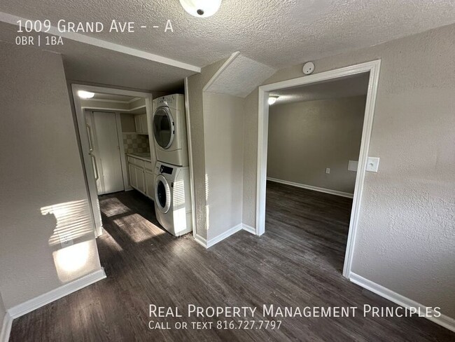 Building Photo - 1009 Grand Ave