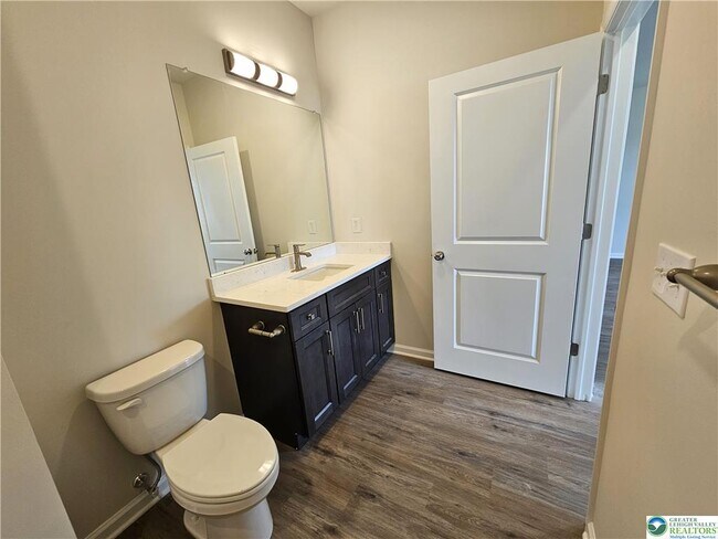 Building Photo - 430 Cambria St