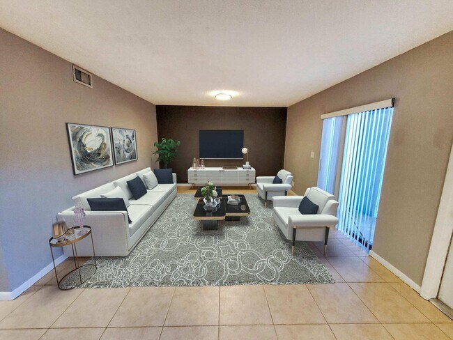 Building Photo - 2445 SW 22nd Ave