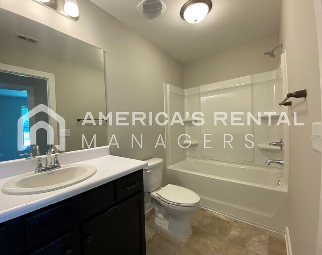 Building Photo - Home for Rent in Talladega, AL!!! Availabl...