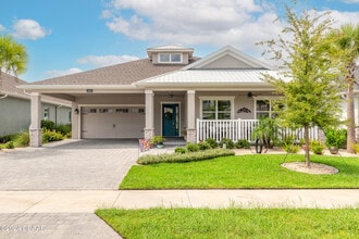 Building Photo - 205 Cyan Ave