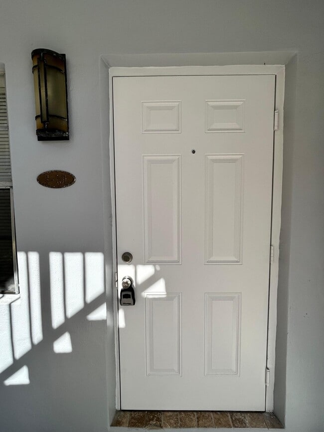 Building Photo - 2600 S Ocean Dr