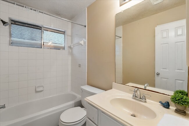 Building Photo - 3708 Nutwood Ln