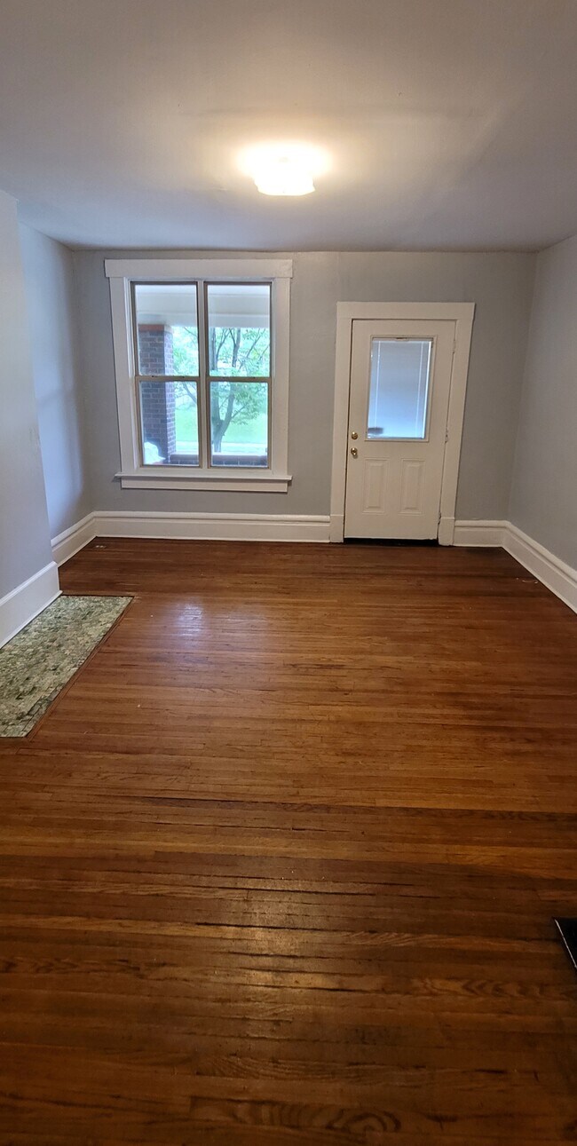 Front Living Room - 116 E Hudson St