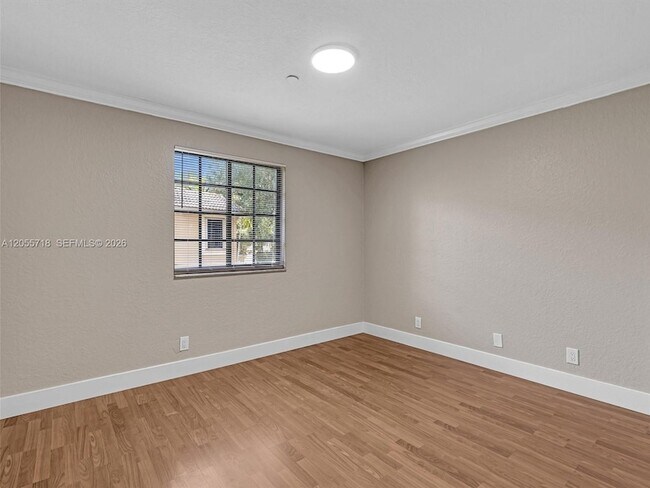 Building Photo - 4283 Vineyard Cir