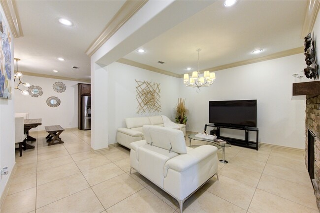 Building Photo - 13606 Teal Bluff Ln