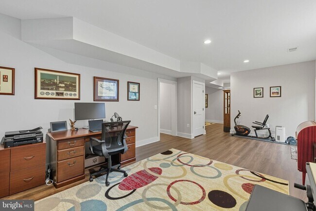 Building Photo - 8193 Major Watters Ct