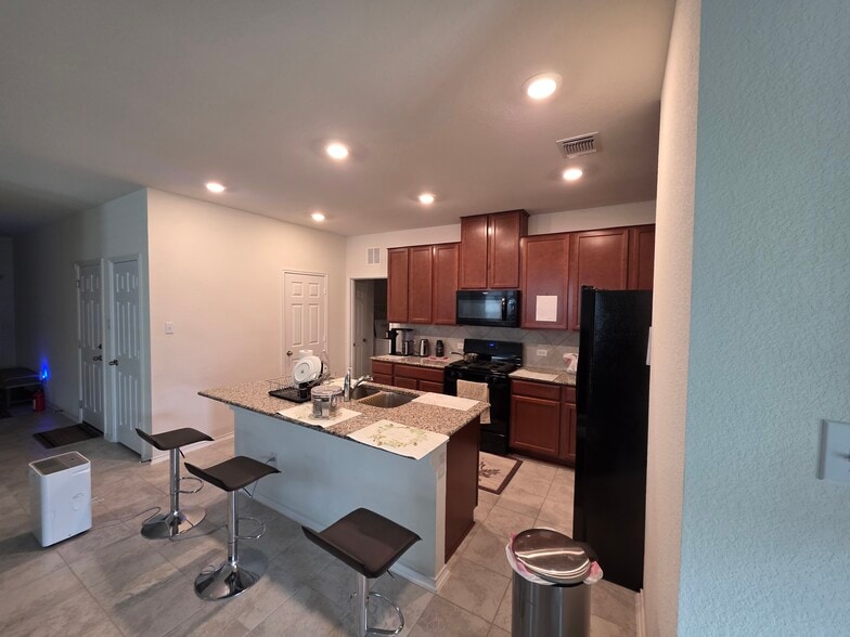 Building Photo - 1217 Backcountry Dr