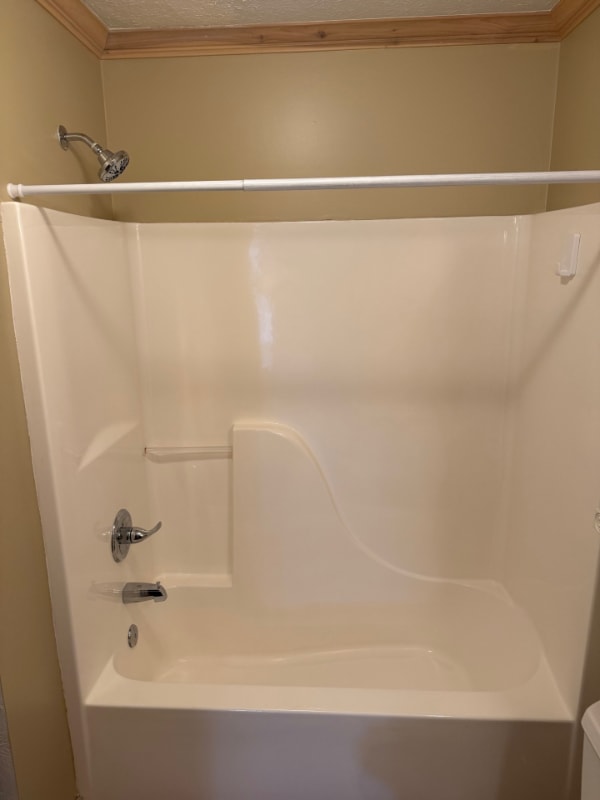 Building Photo - 1616 Spring Valley Dr