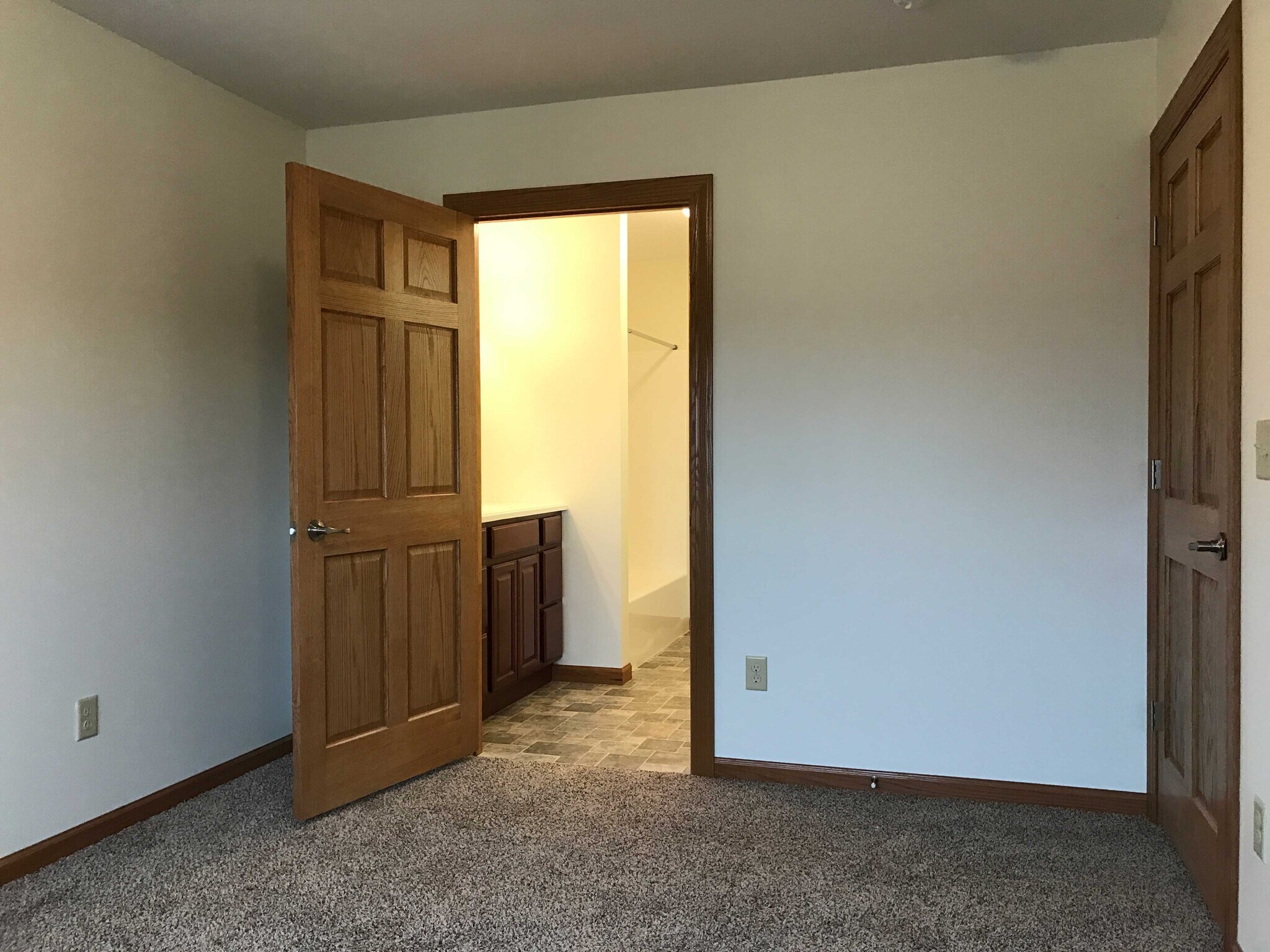 Building Photo - 1001 Altamonte Dr